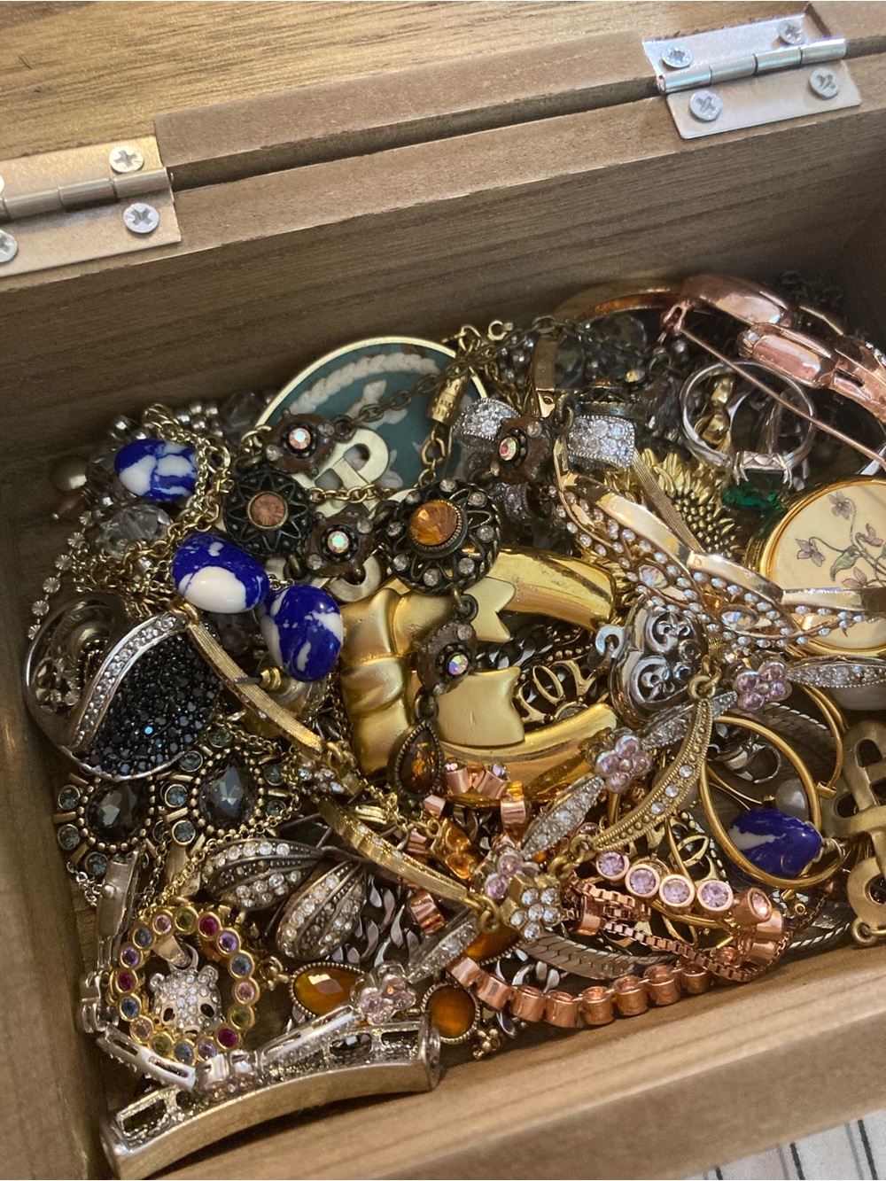 Mystery Jewelry Lot 25+ Pieces Ready to wear Resell Vintage Modern